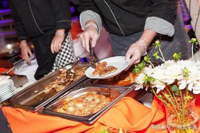 “小藍(lán)鯨”連鎖餐飲品牌營(yíng)銷戰(zhàn)略的啟示與歌舞活動(dòng)實(shí)踐